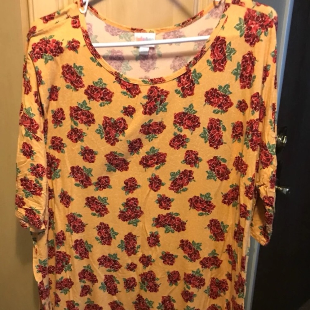 Xl floral rose hard to find Irma Lularoe